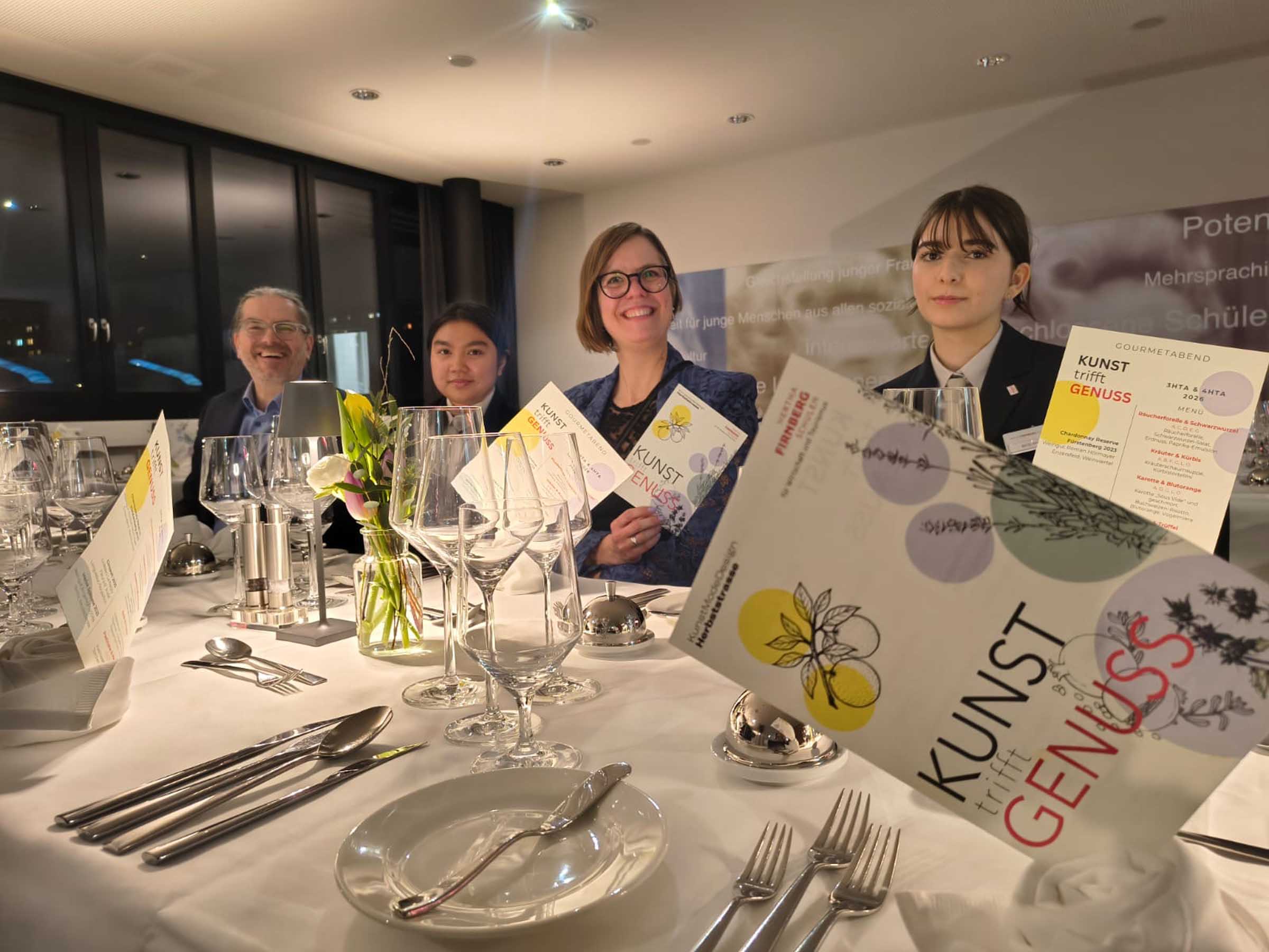 Collab Kunst- und Wirtschafts-/Tourismusschule - "Kunst trifft Genuss"!